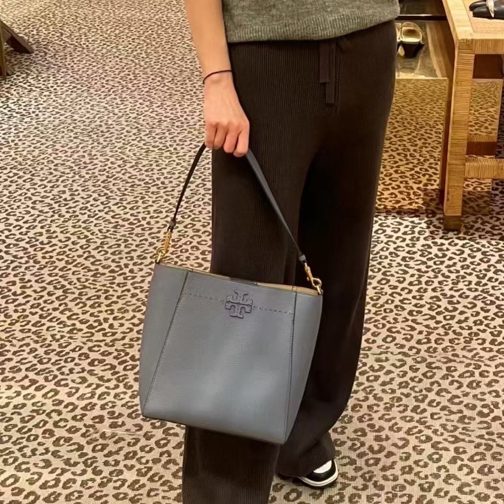 Tory Burch McGraw Hobo Shoulder Retail Bag ，Brand New - Picture 3 of 11
